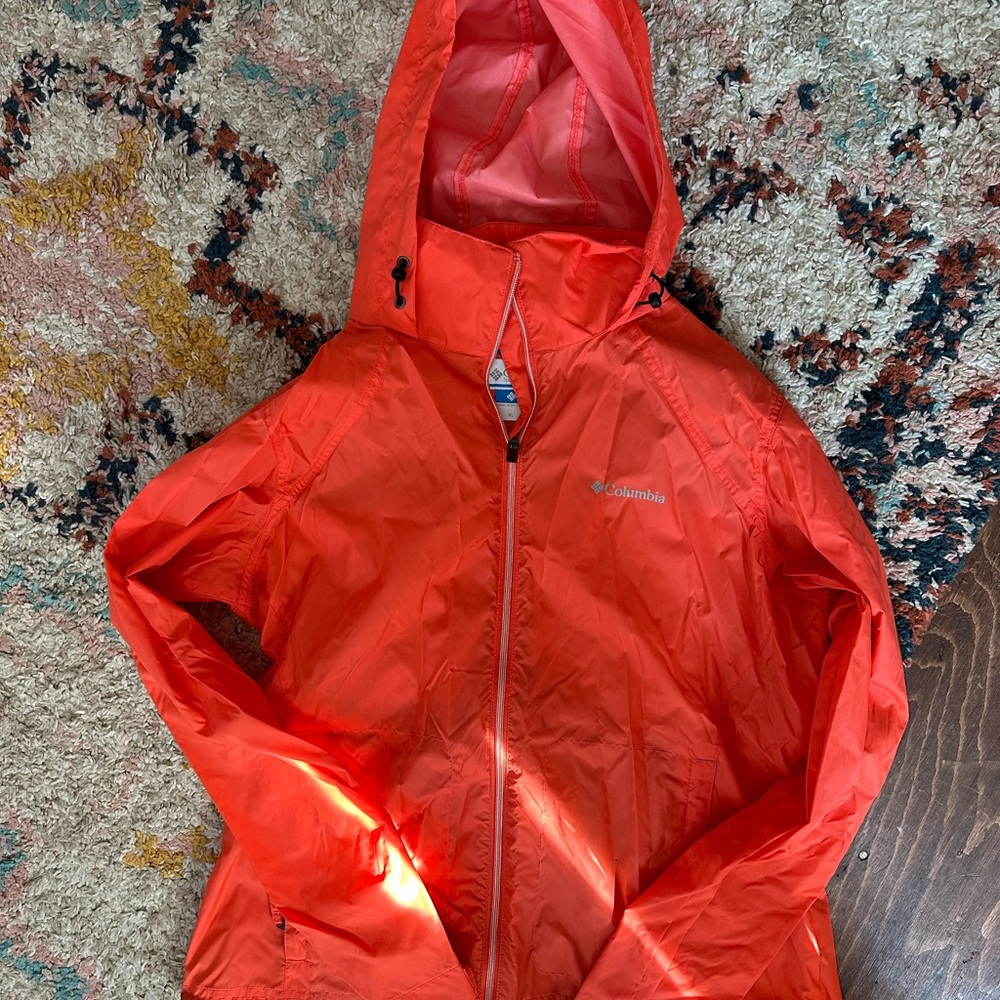 Women’s Columbia rain coat XL